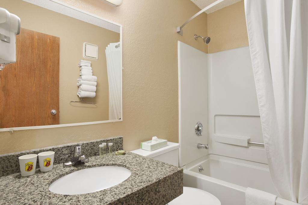 Motel Super 8 By Wyndham Ny 2*